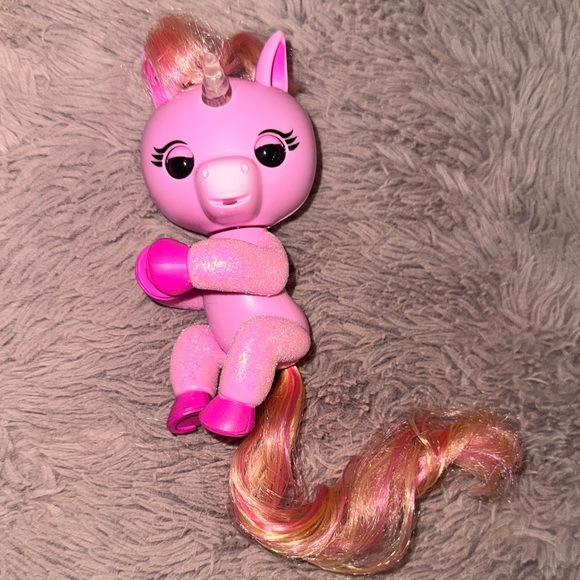 Pink Unicorn Toy with Glitter Fingerling kids pretend finger pet hair and tail - Picture 2 of 6